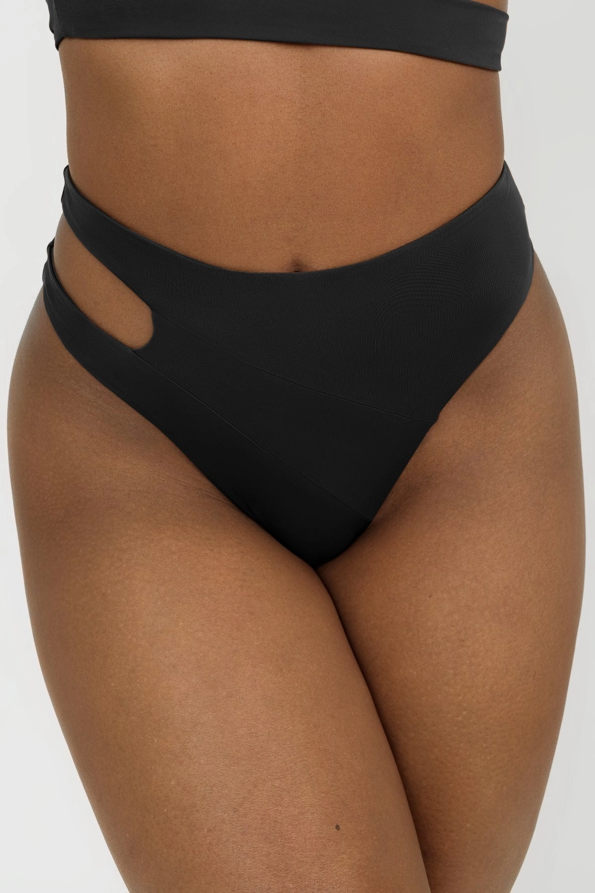 Amara Bottom - Black
