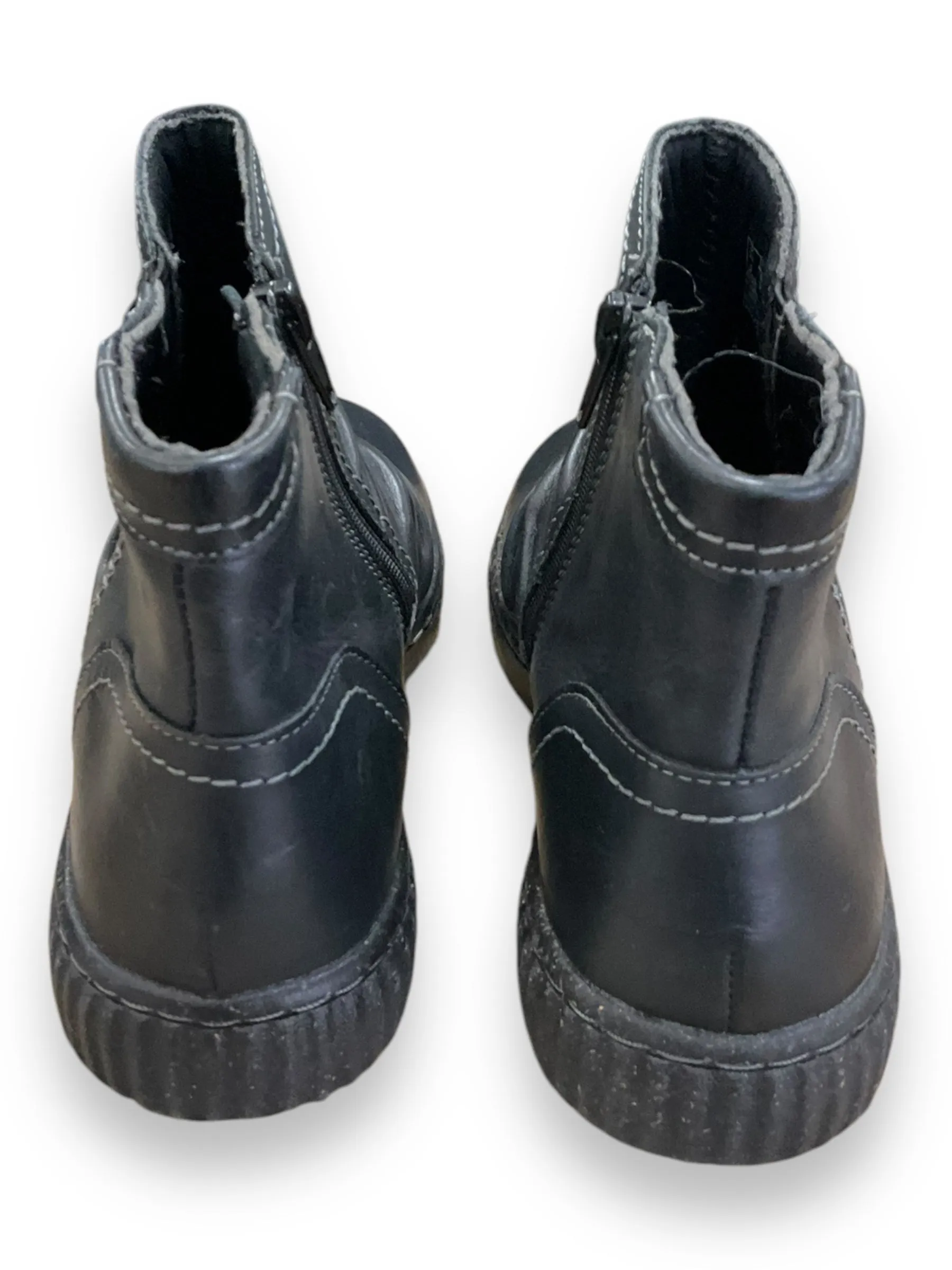 Boots Ankle Flats By Clarks In Black, Size: 6 clarks