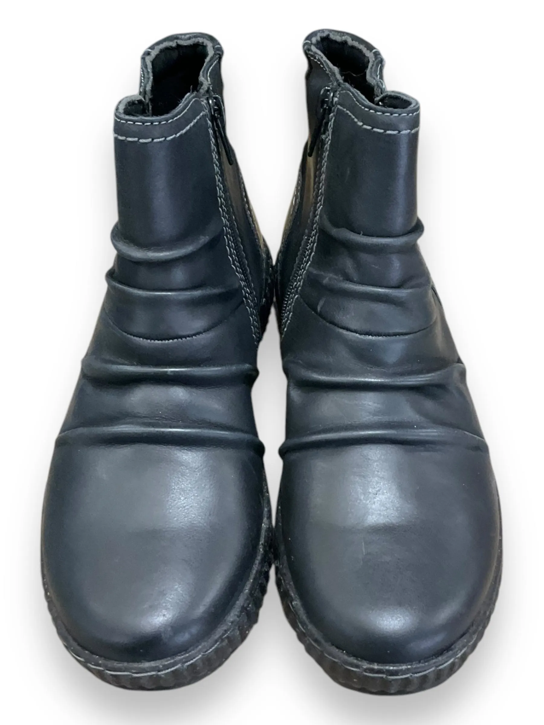 Boots Ankle Flats By Clarks In Black, Size: 6 clarks