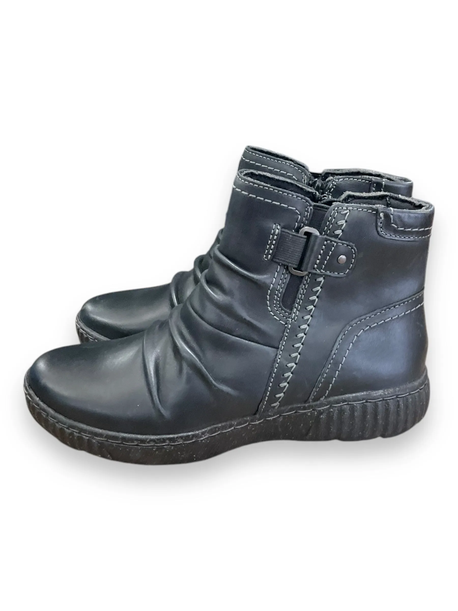 Boots Ankle Flats By Clarks In Black, Size: 6 clarks