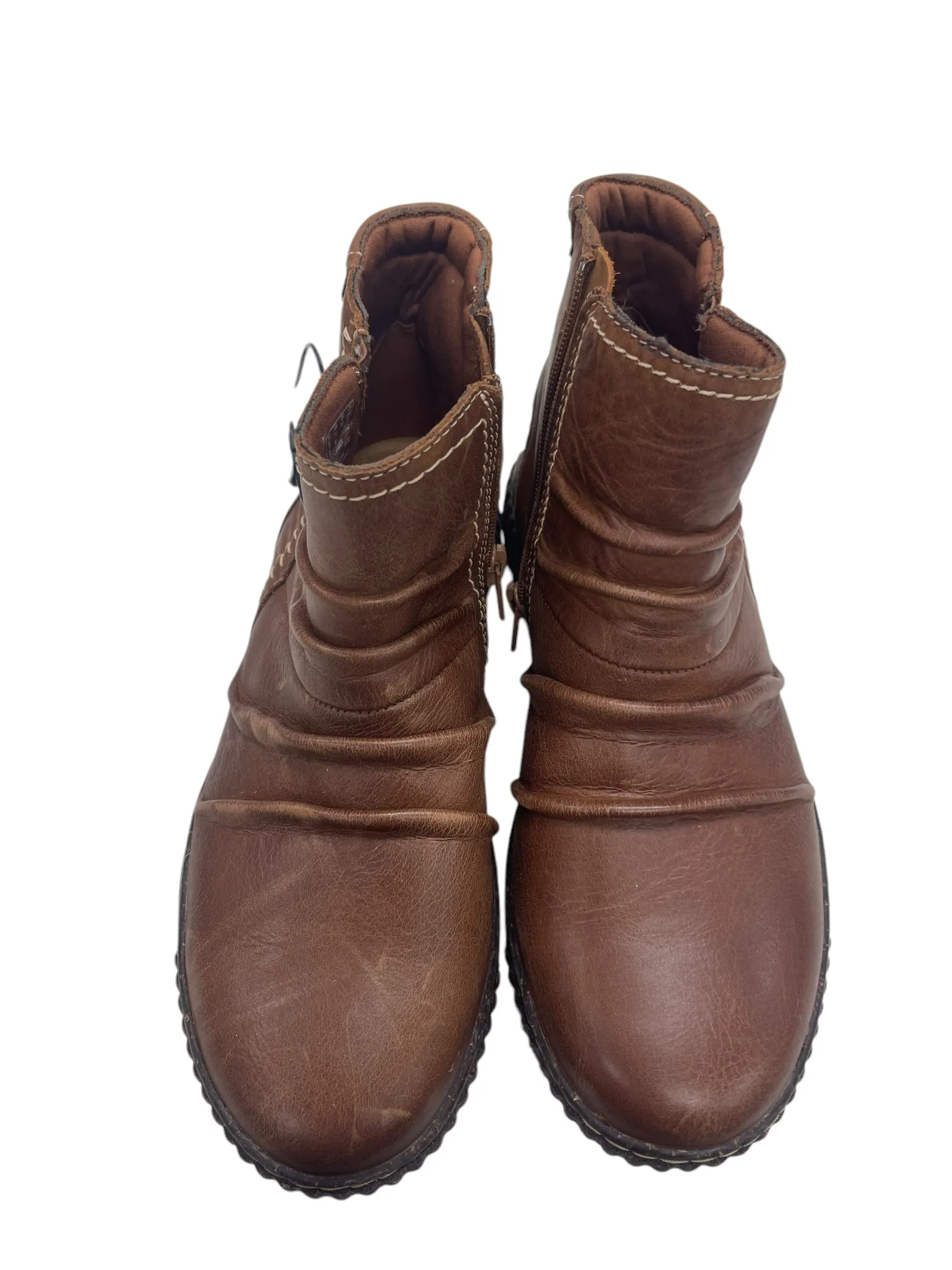 Boots Ankle Flats By Clarks In Brown, Size: 7.5 clarks