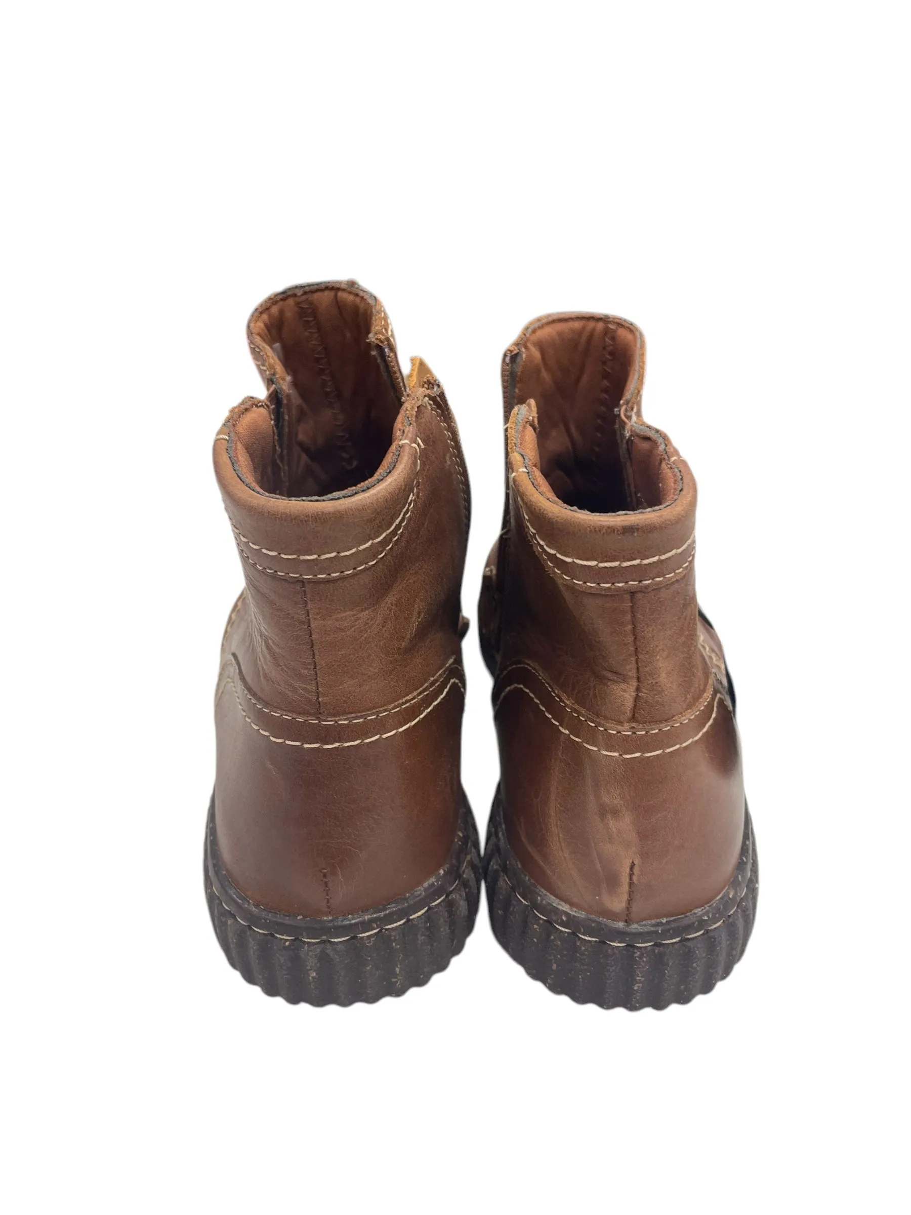 Boots Ankle Flats By Clarks In Brown, Size: 7.5 clarks