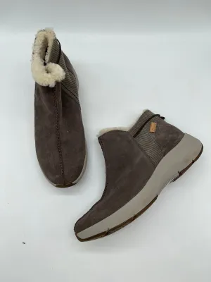 Boots Ankle Flats By Clarks In Tan, Size: 11 clarks