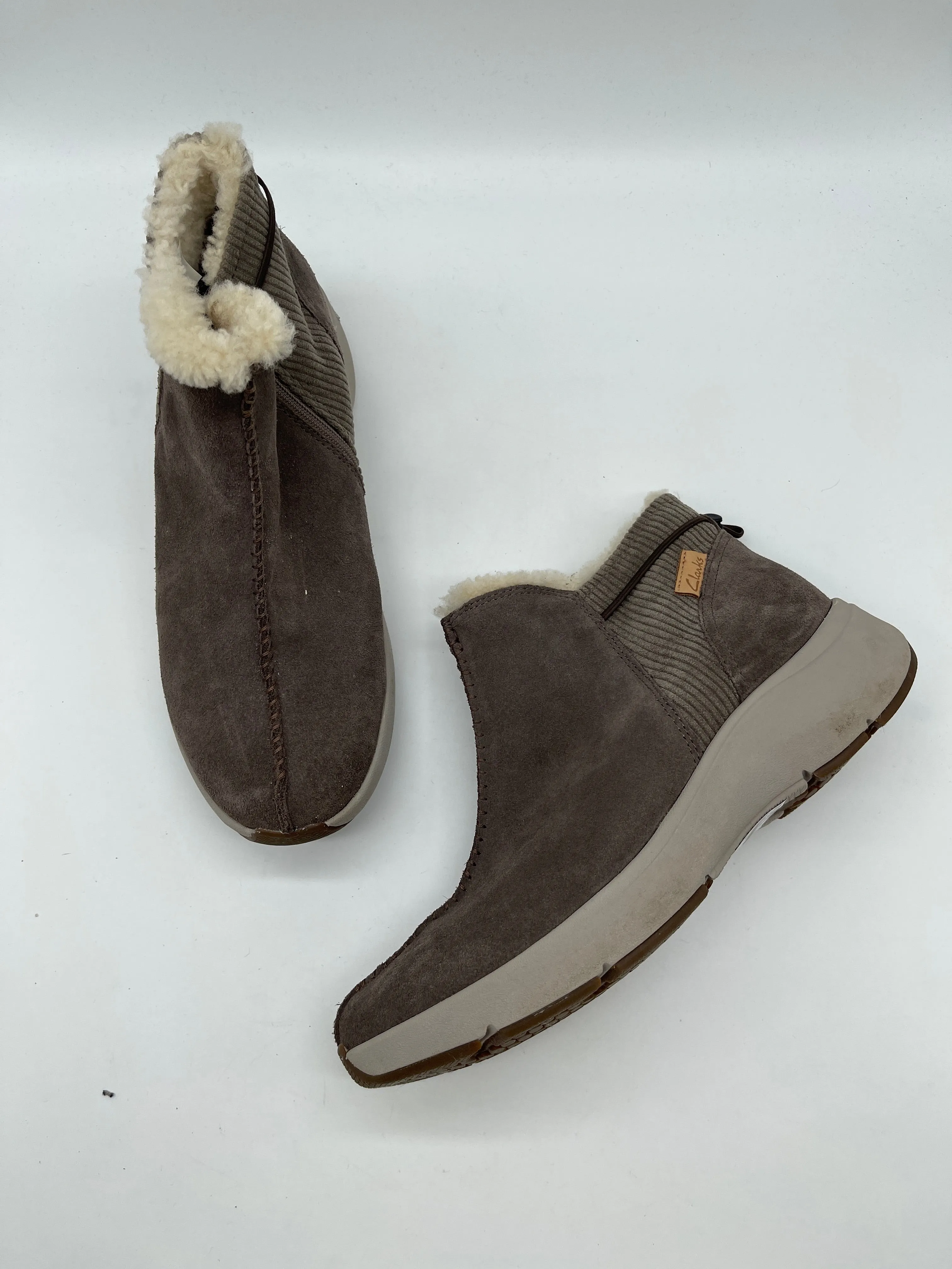 Boots Ankle Flats By Clarks In Tan, Size: 11 clarks