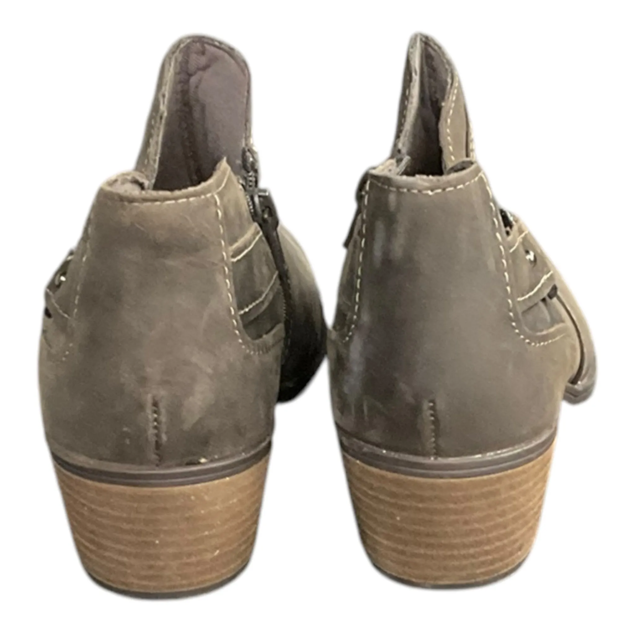 Boots Ankle Flats By Clarks In Taupe, Size: 8.5 clarks