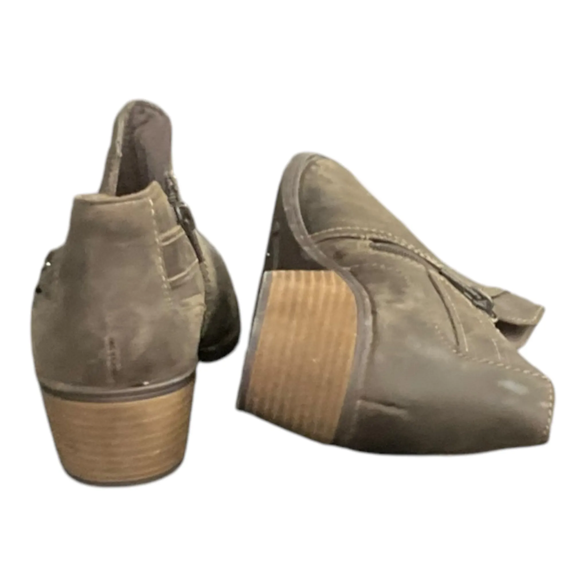 Boots Ankle Flats By Clarks In Taupe, Size: 8.5 clarks