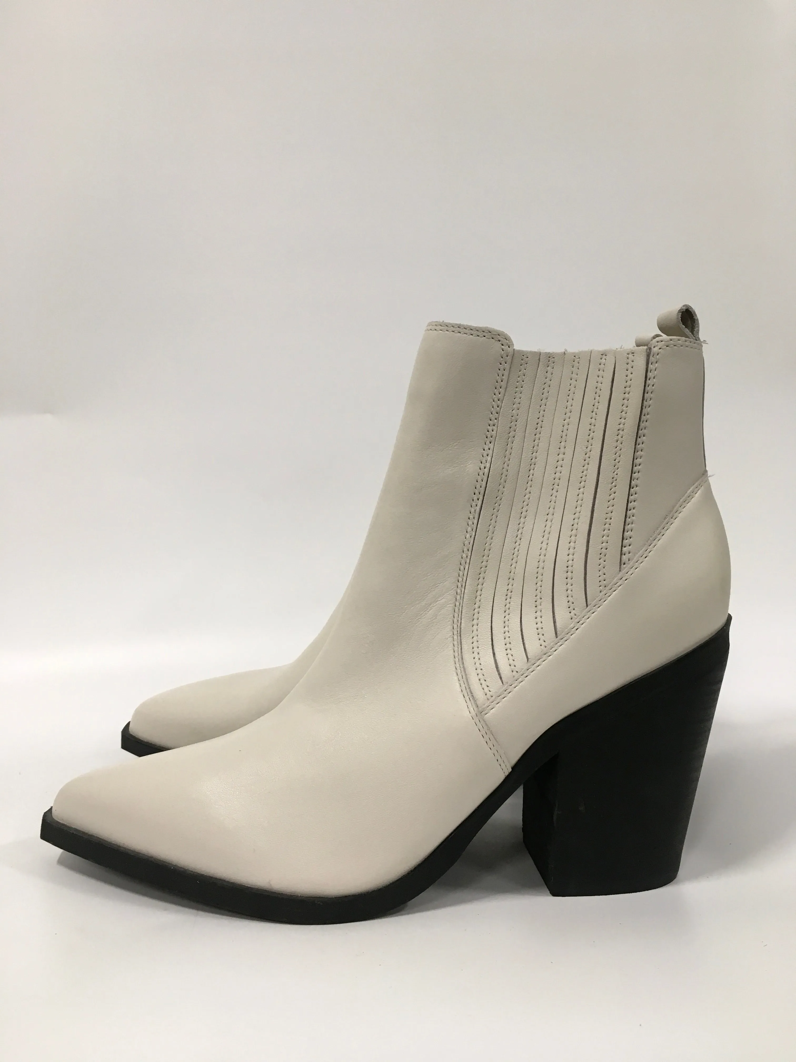 Boots Ankle Heels By Marc Fisher In White, Size: 10 marc-fisher