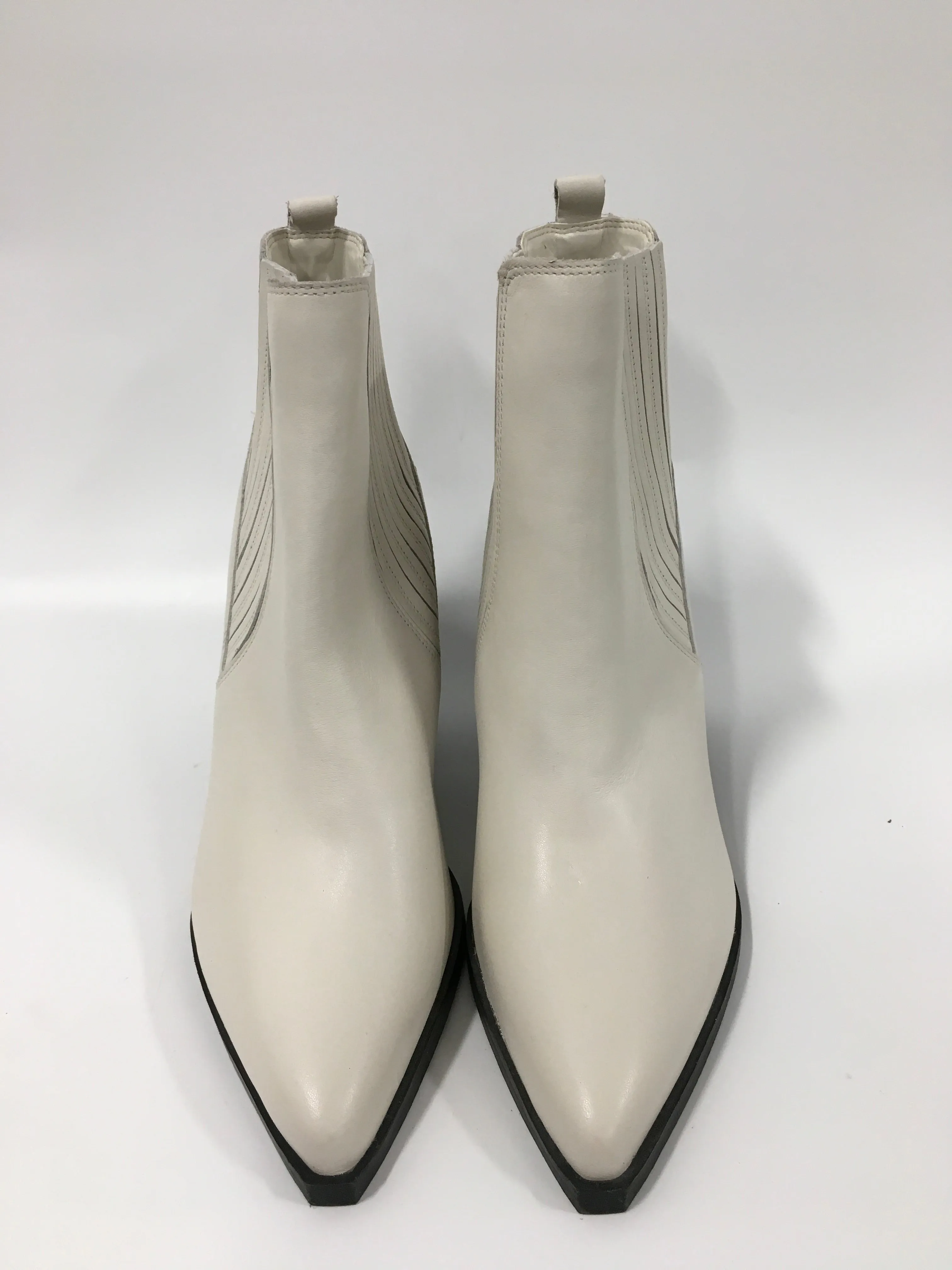 Boots Ankle Heels By Marc Fisher In White, Size: 10 marc-fisher