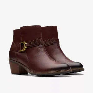 Clarks Neva Buckle