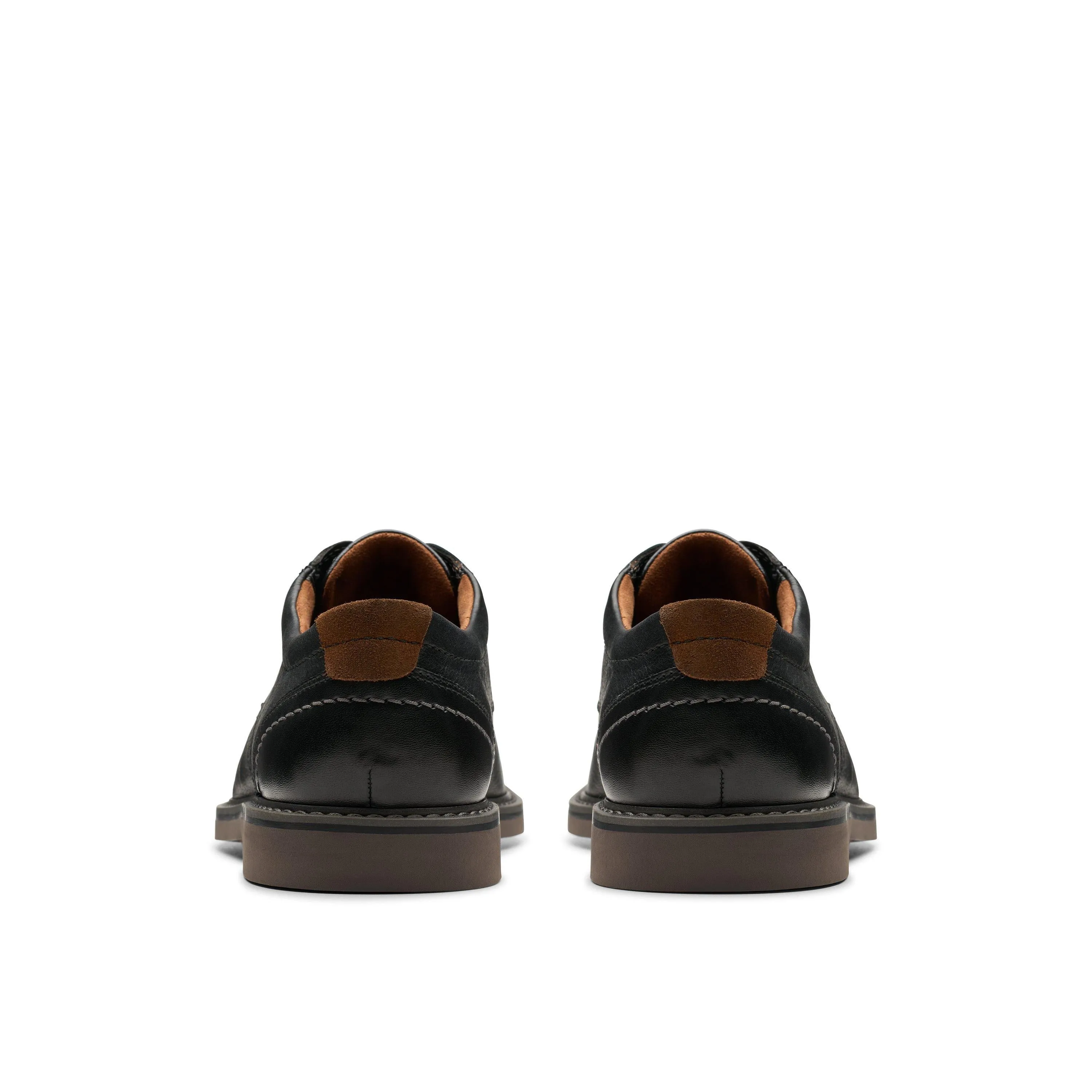 Clarks Radcliff Low in Black Leather