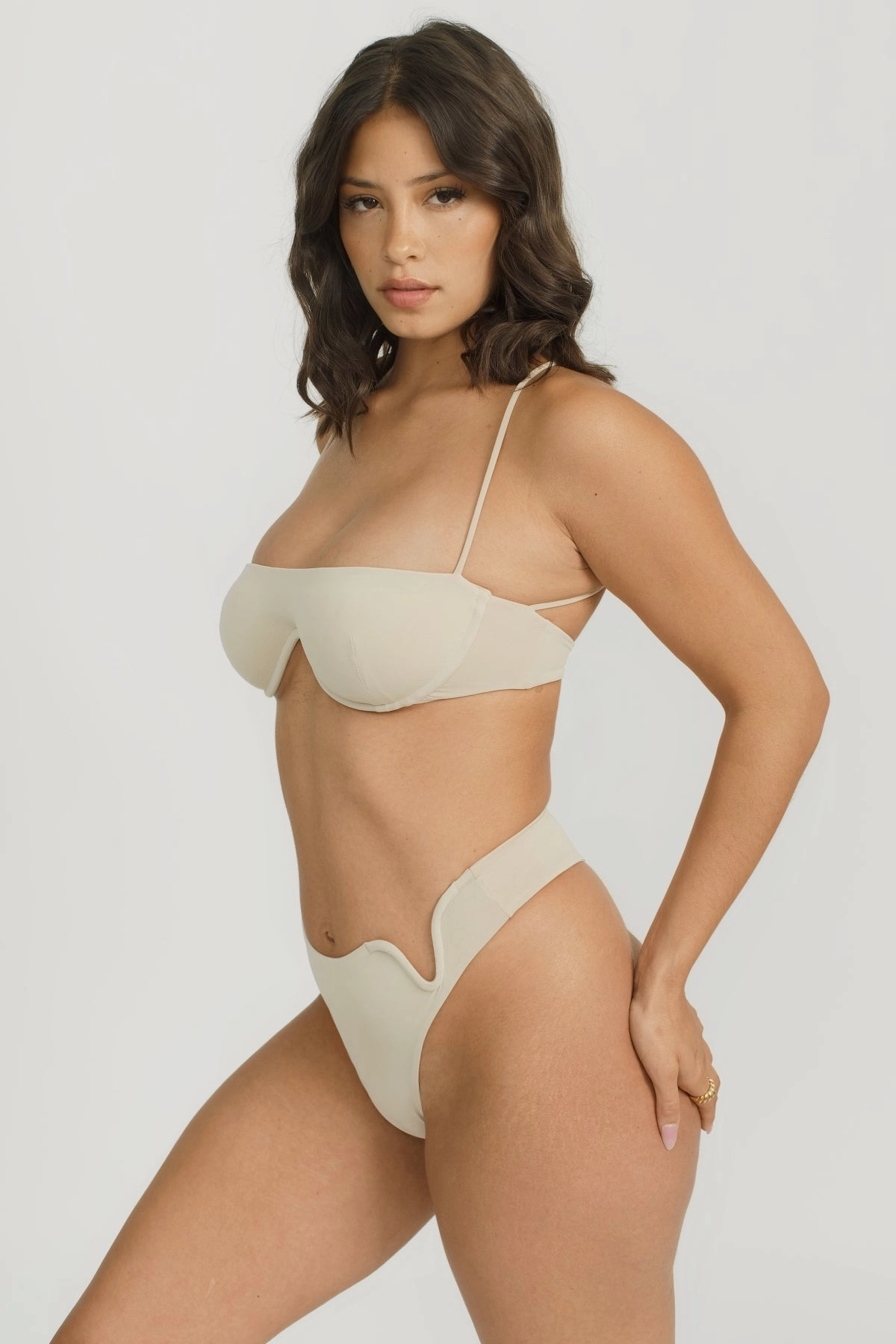 Eliza Bottom - Coconut