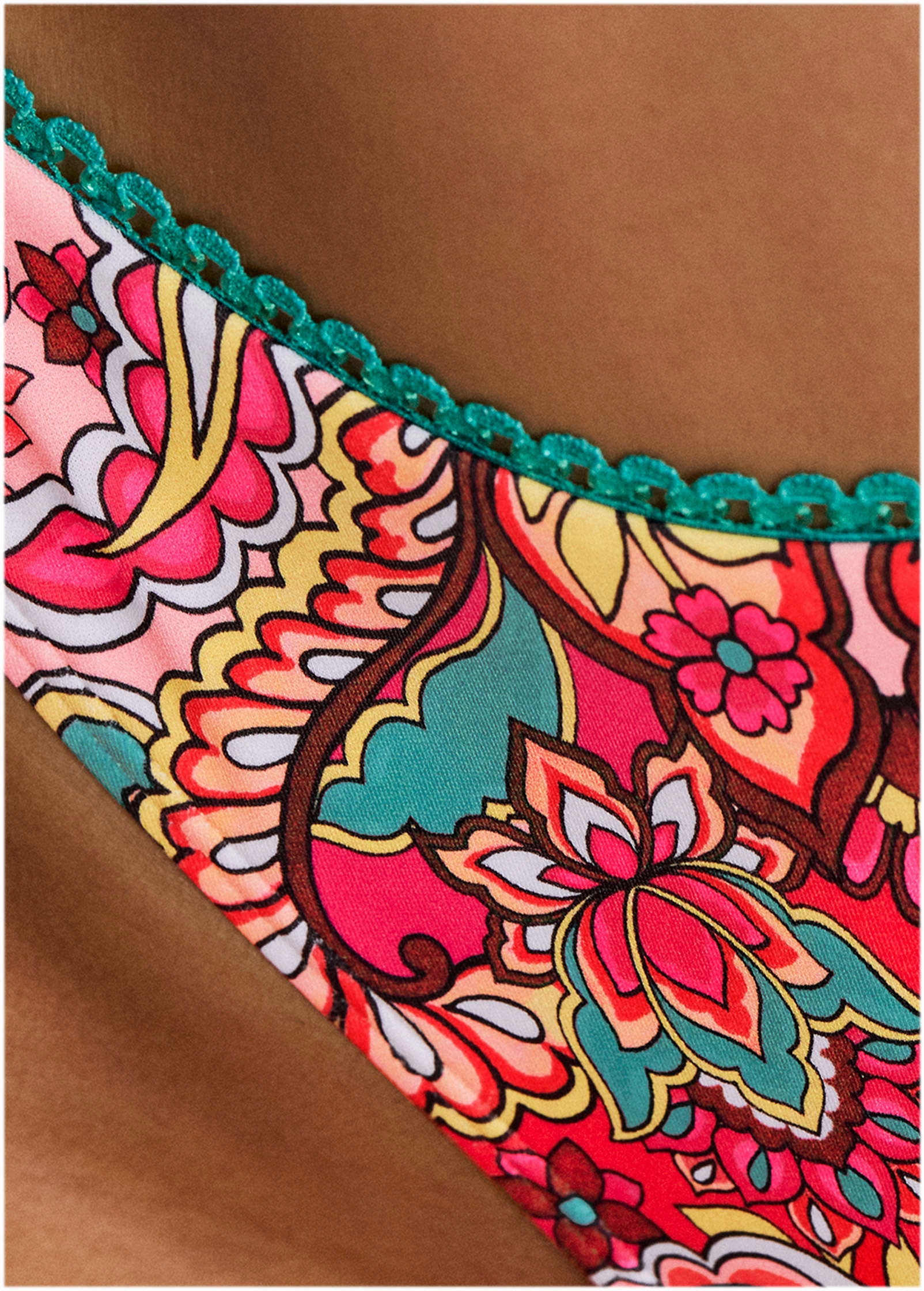 Malibu Cheeky Bottom - Indian Parade