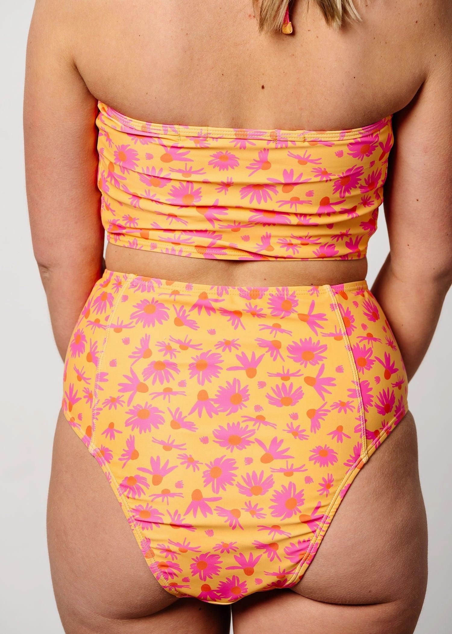 Playful Daisies | Up High Bottoms