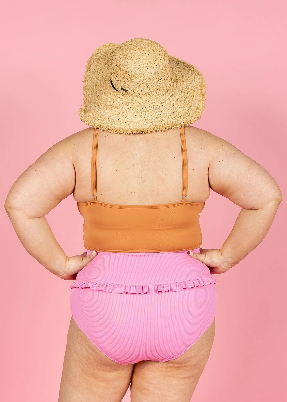 Ribbed Sweet Pink | Mid-Ruffle Bottoms