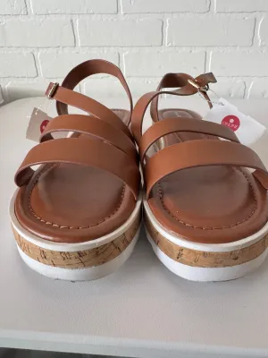 Sandals Flats By Marc Fisher In Brown & White, Size: 8 marc-fisher