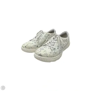 Shoes Athletic By Clarks In Blue & Cream, Size: 7.5 clarks