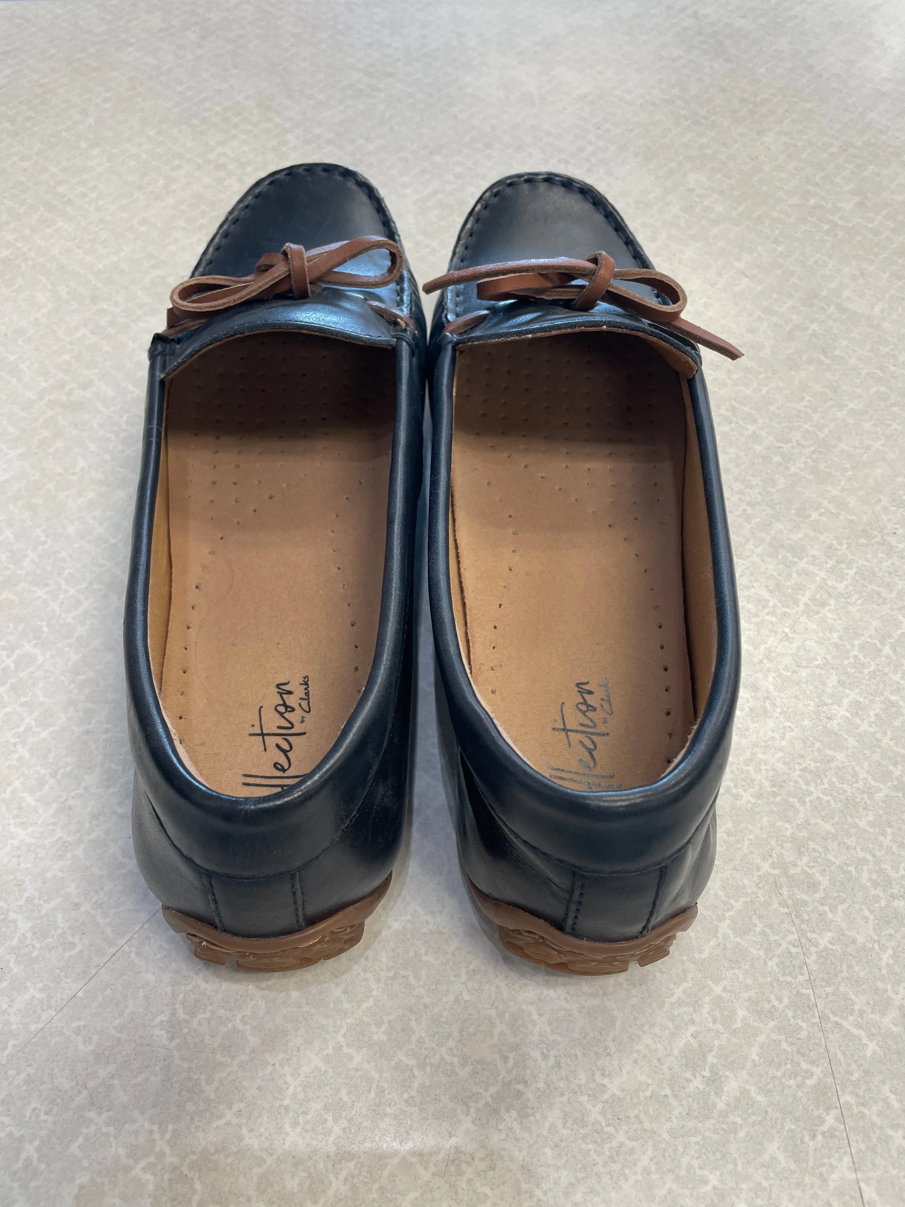 Shoes Flats By Clarks In Black & Brown, Size: 8.5 clarks