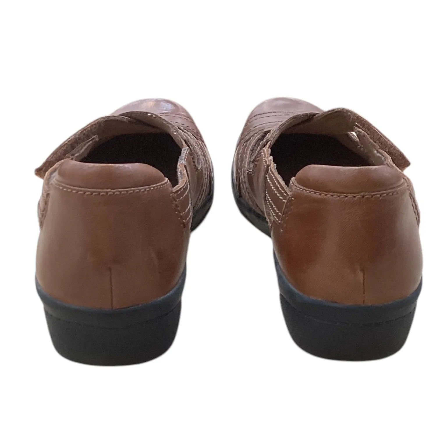 Shoes Flats By Clarks In Brown, Size: 6 clarks