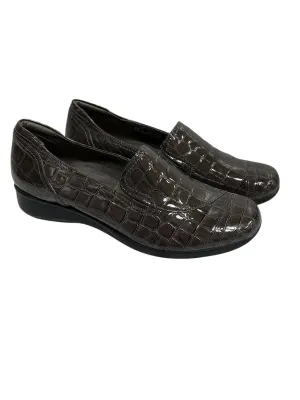 Shoes Flats By Clarks In Brown, Size: 9.5 clarks
