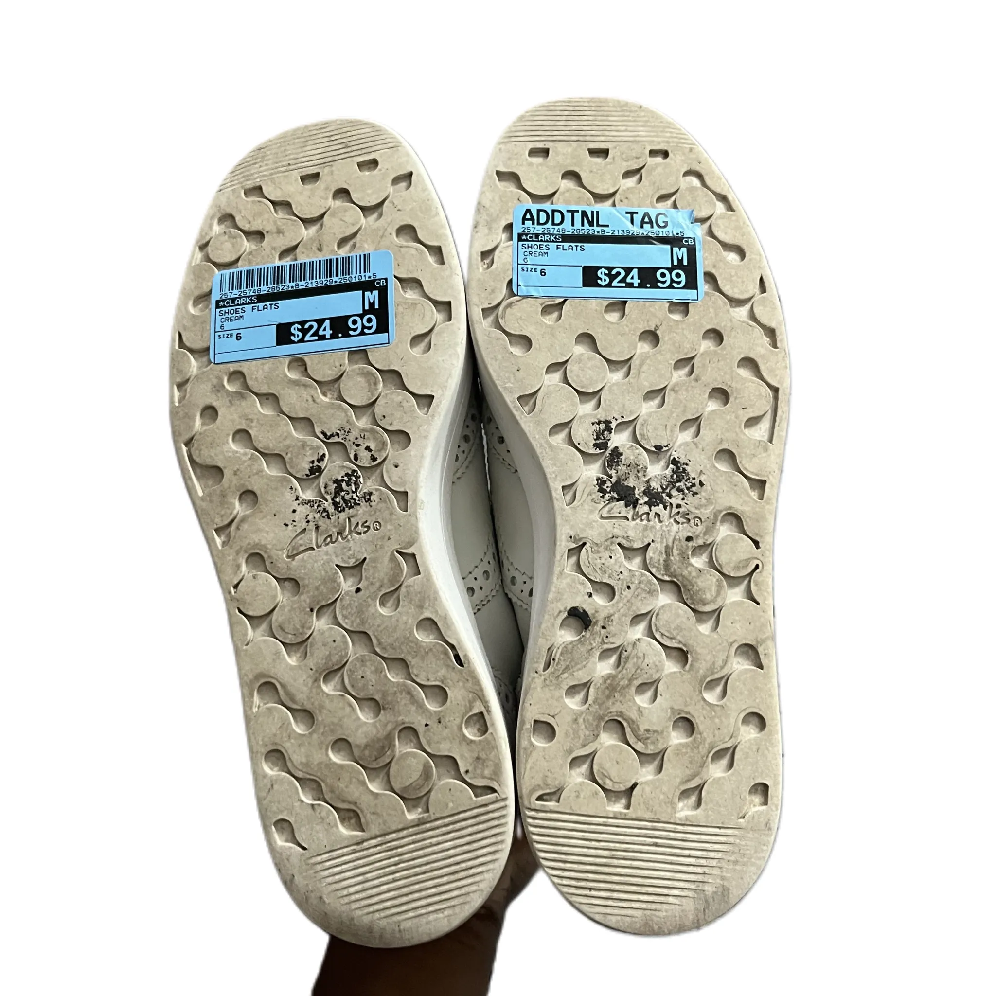 Shoes Flats By Clarks In Cream, Size: 6 clarks