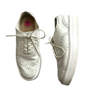 Shoes Flats By Clarks In Cream, Size: 6 clarks