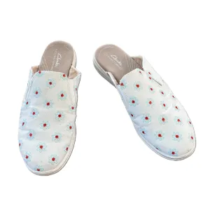 Shoes Flats By Clarks In Floral Print, Size: 6.5 clarks