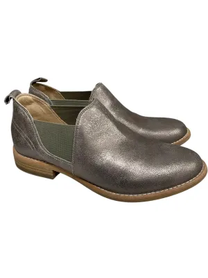 Shoes Flats By Clarks In Gold, Size: 8 clarks