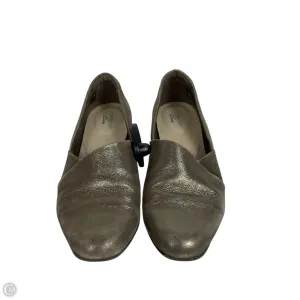 Shoes Flats By Clarks In Grey, Size: 8 clarks