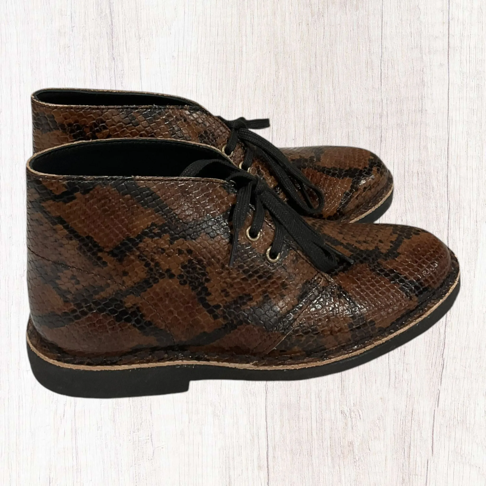 Shoes Flats By Clarks In Snakeskin Print, Size: 7 clarks