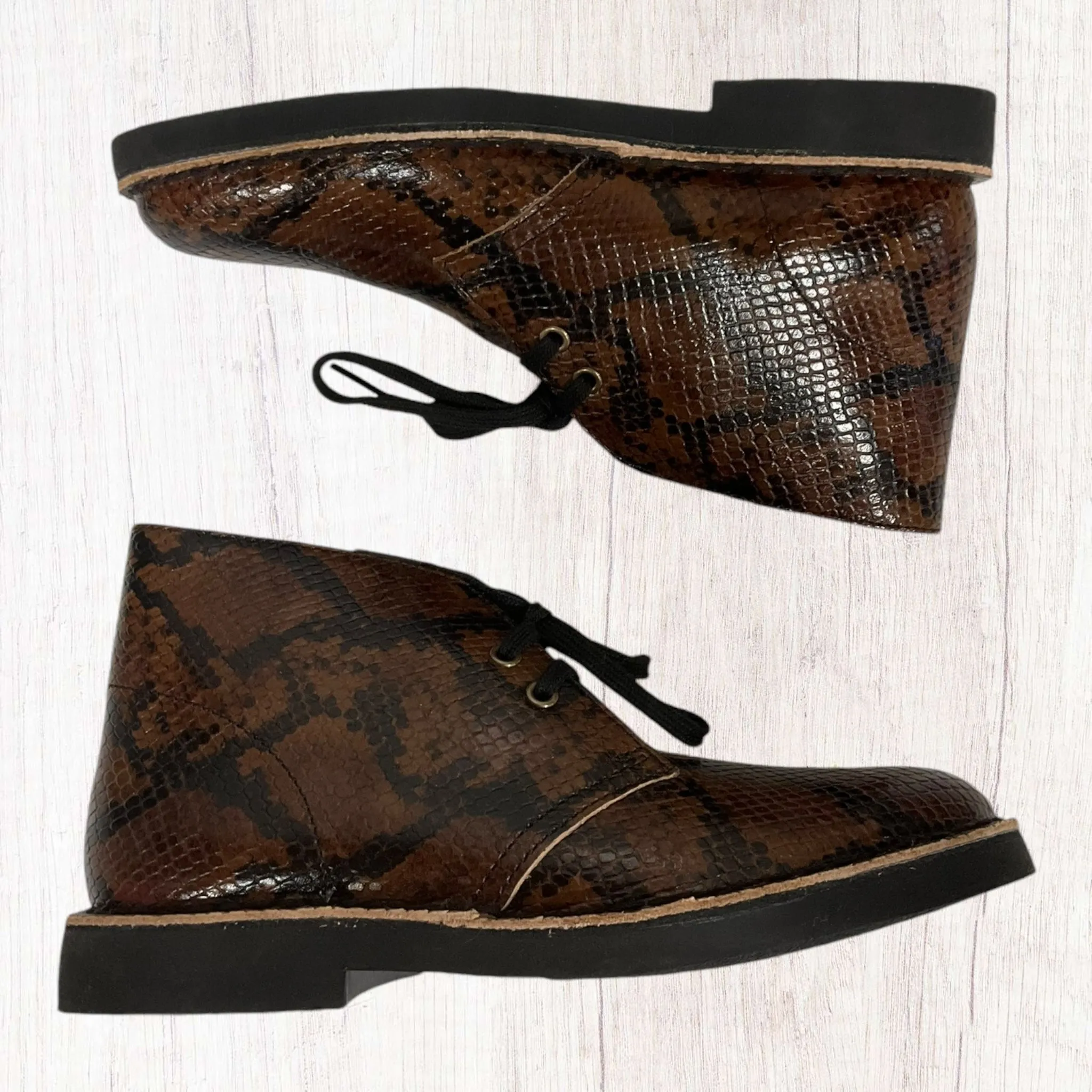 Shoes Flats By Clarks In Snakeskin Print, Size: 7 clarks
