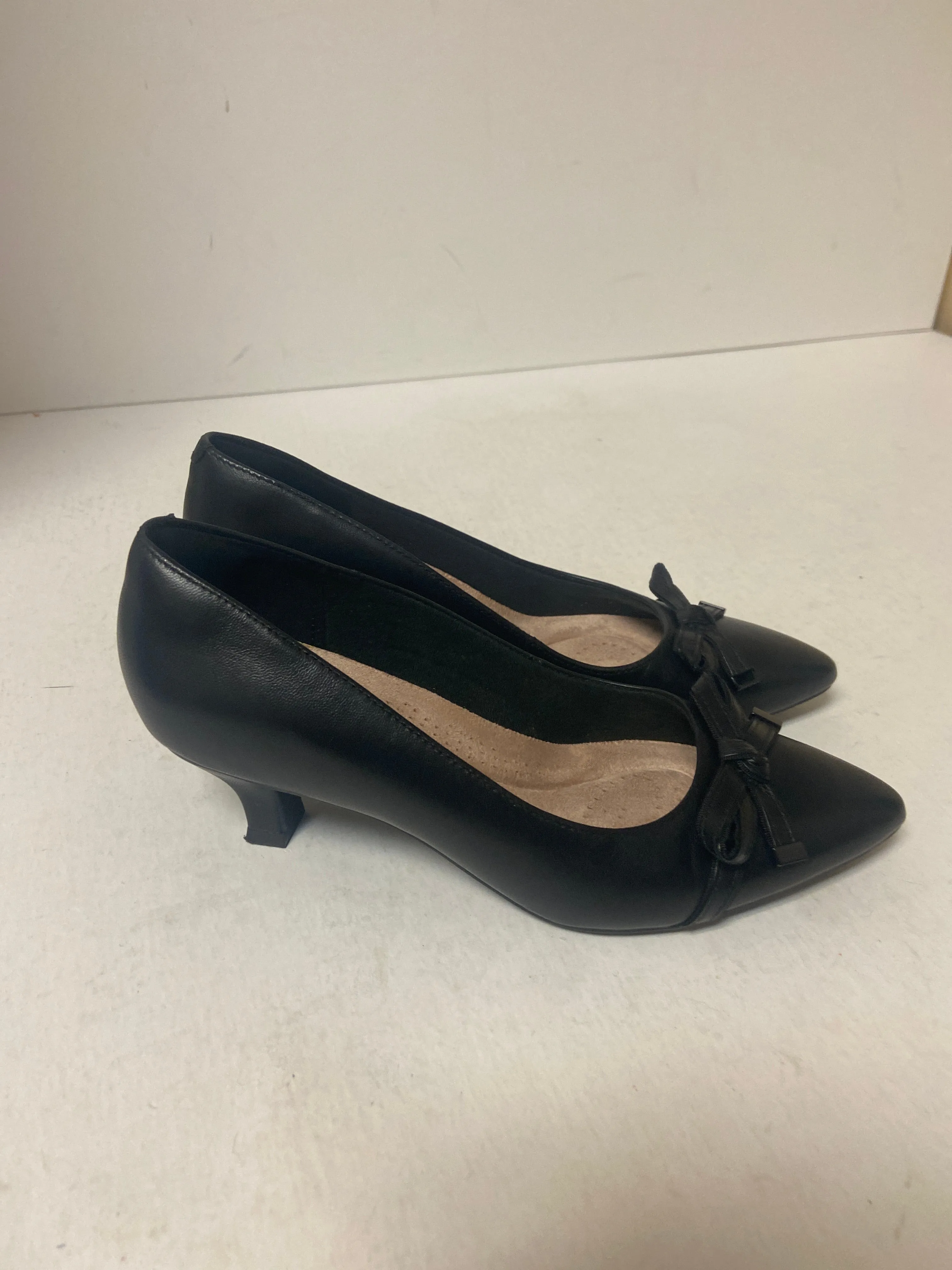 Shoes Heels Kitten By Clarks In Black, Size: 7 clarks
