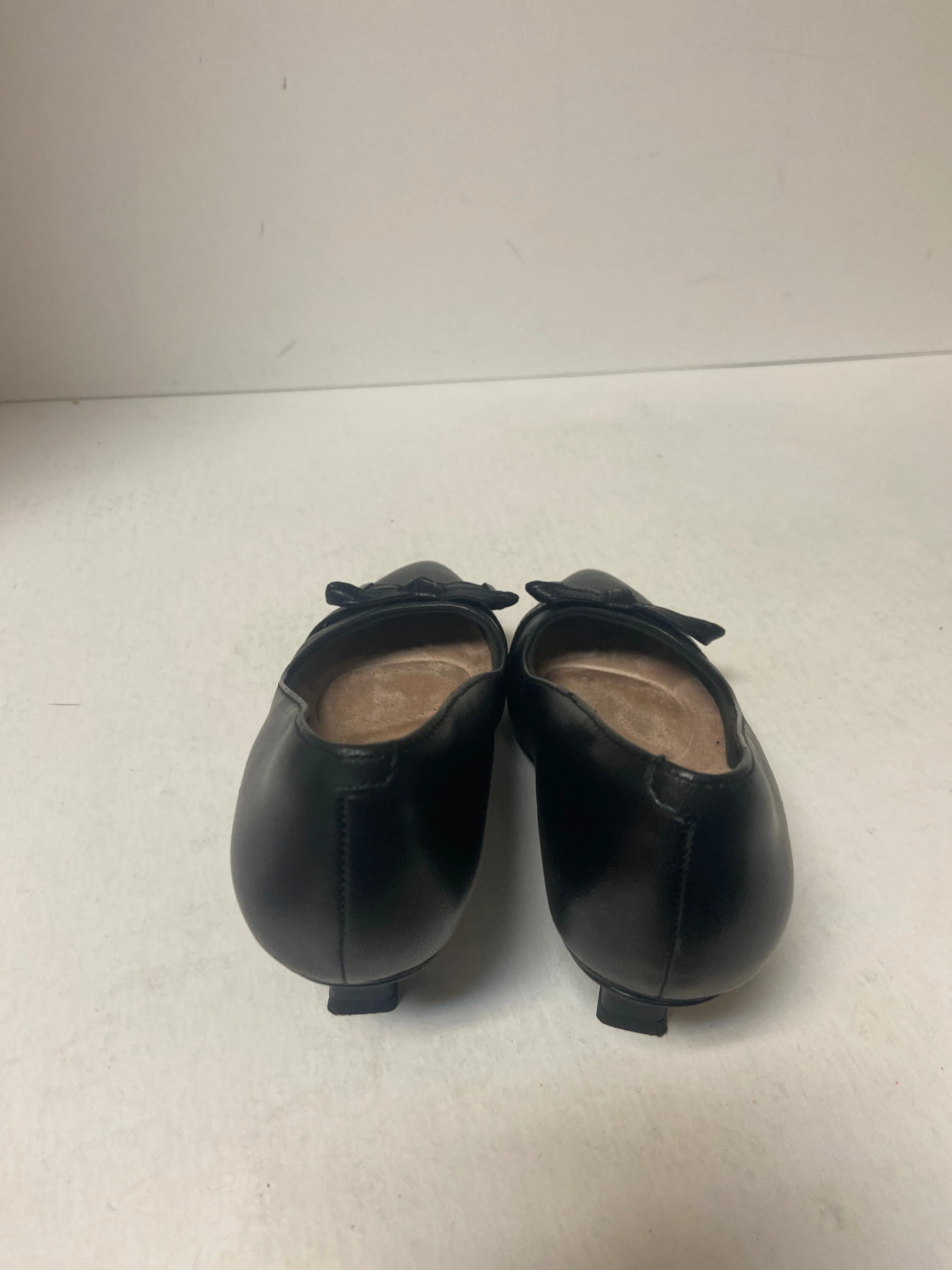 Shoes Heels Kitten By Clarks In Black, Size: 7 clarks