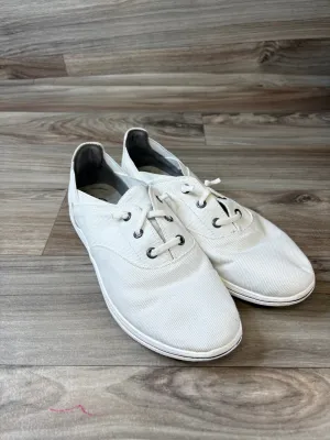 Shoes Sneakers By Clarks In White, Size: 9.5 clarks