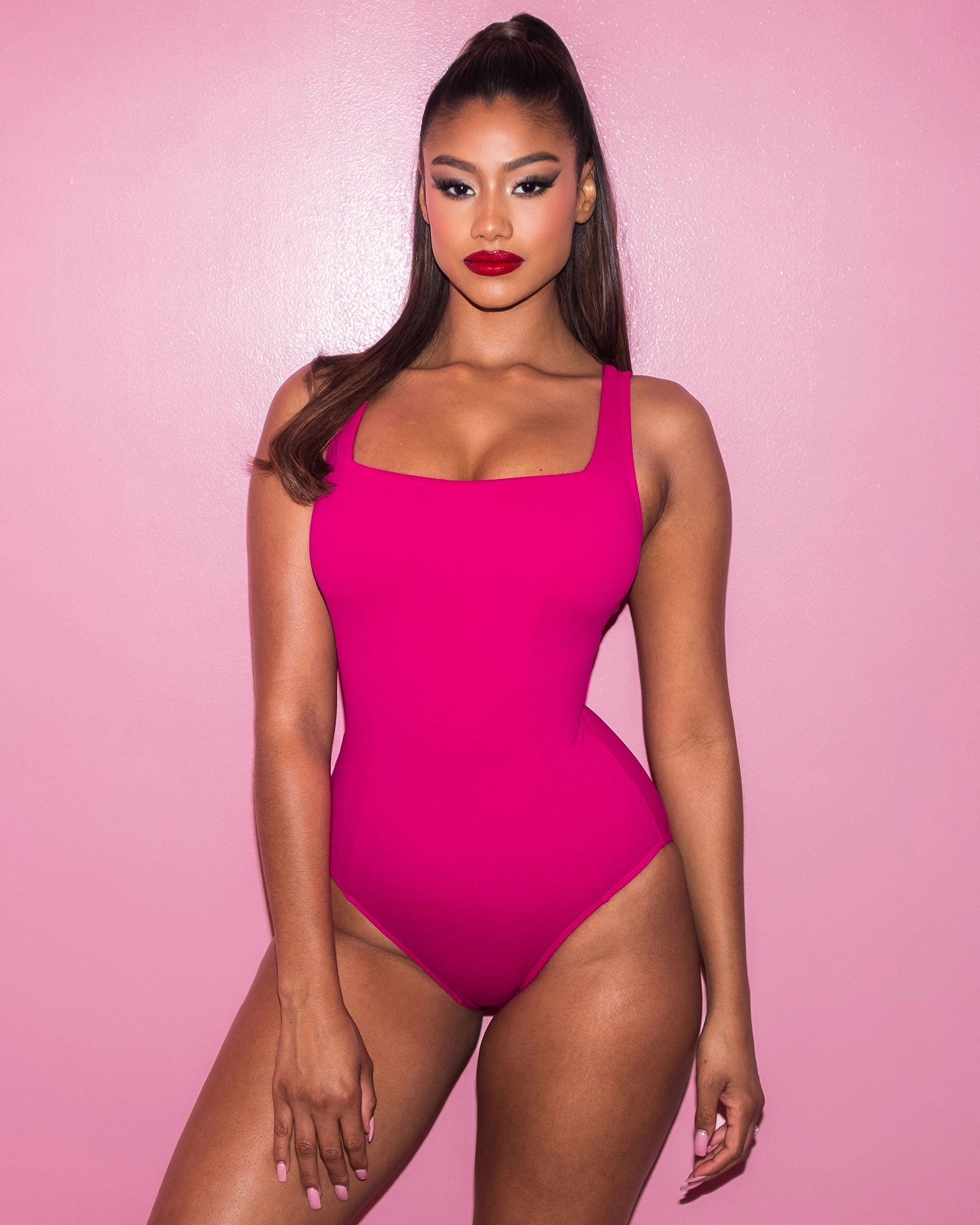 Squarey - Pink shaping swimwear for women, tummy control sculpting swimsuits